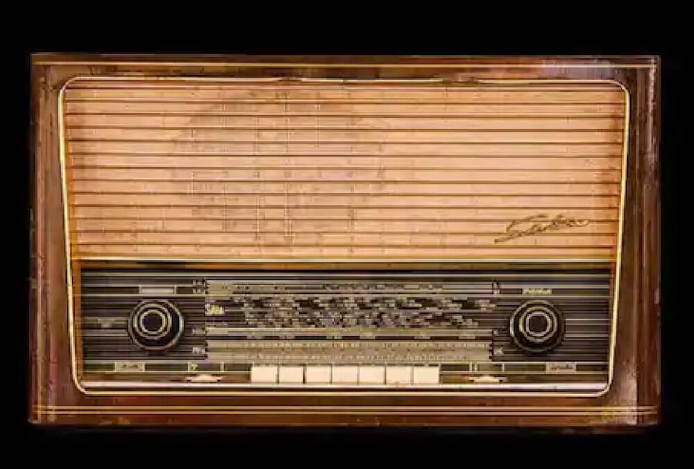 7 травня - День радіо. Хто першим винайшов це диво