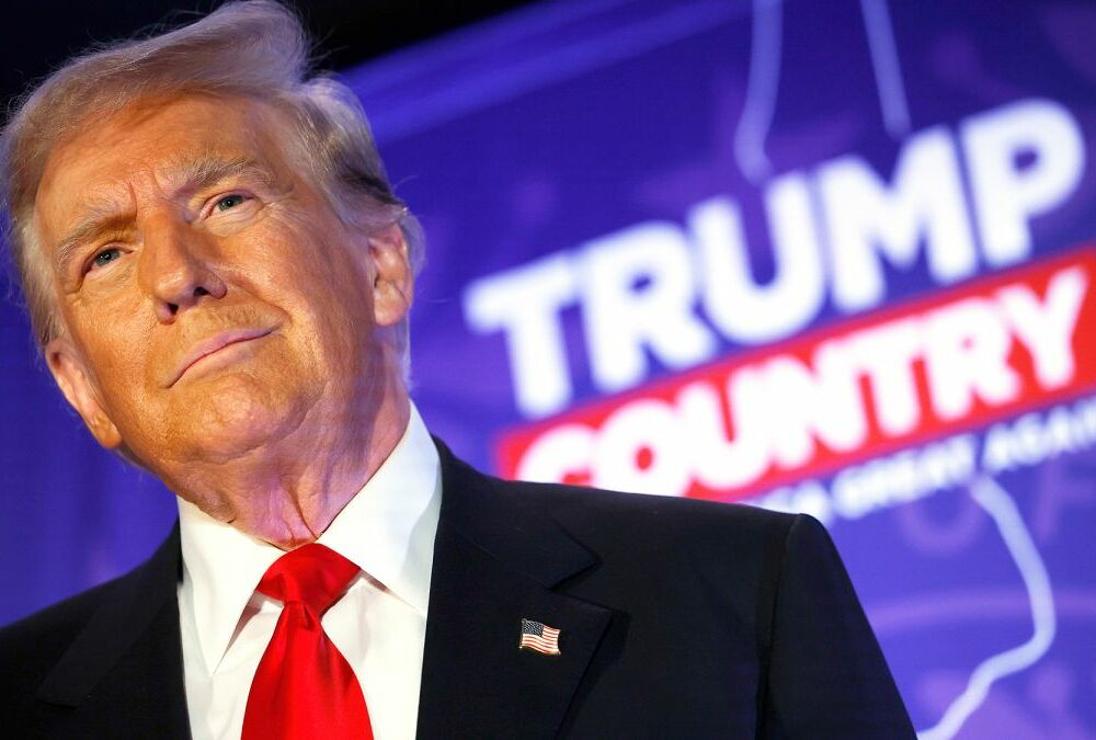 Трампу більше не можна довіряти владу: відомий республіканець заявив, що проголосує за Харріс