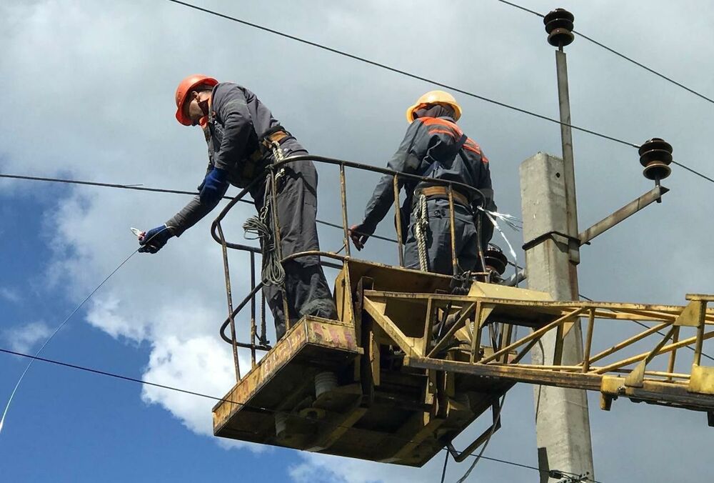 В Херсонской области возобновили электроснабжение после вражеских обстрелов