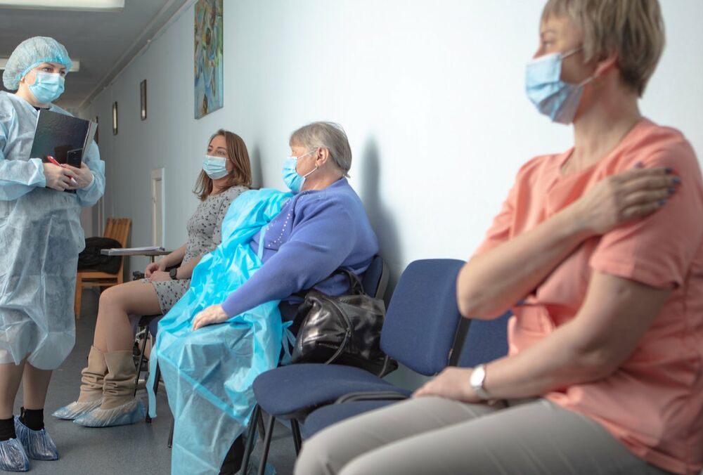 Україна повернулася в жовту зону карантину: що заборонено