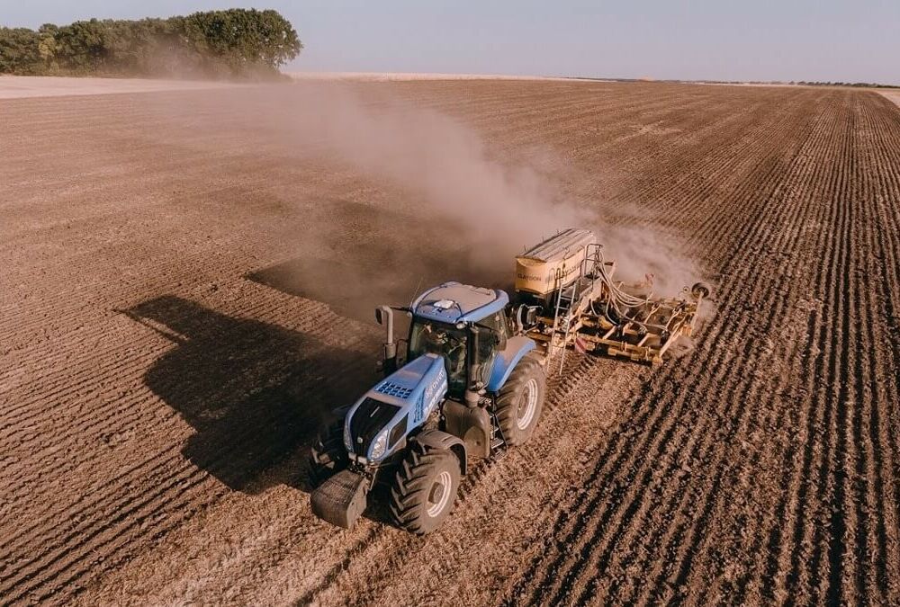 В Херсонской области трактор наехал на российскую мину