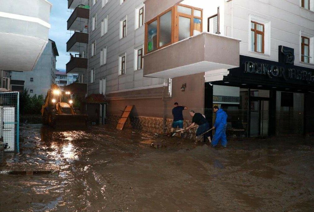 Города под водой: на Турцию обрушилось мощное наводнение