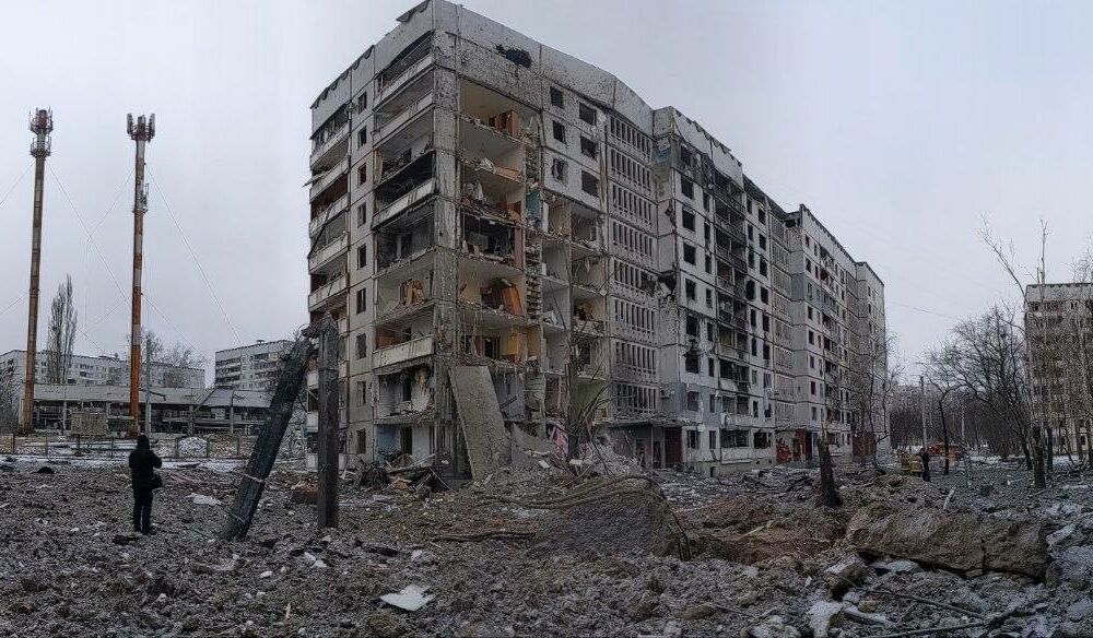 Люди без отопления, света и газа: как выглядит Харьков после российского удара