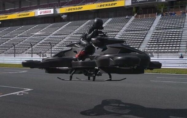 У Японії продадуть перший у світі говербайк