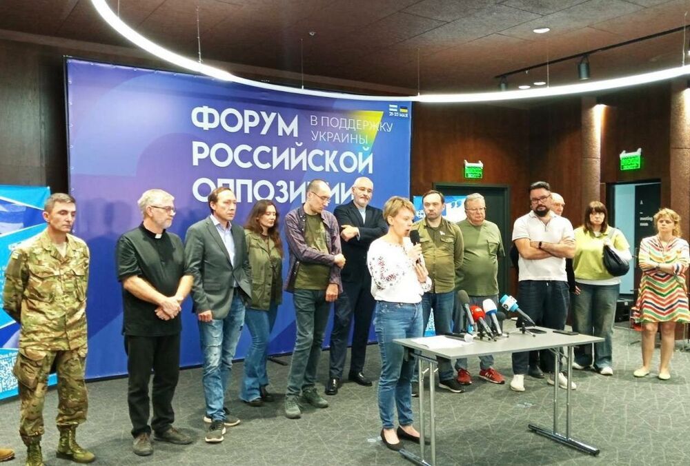Глава української розвідки підтримав проведення ”Форуму російської опозиції” у Львові Глава української розвідки підтримав проведення ”Форуму російської опозиції” у Львові