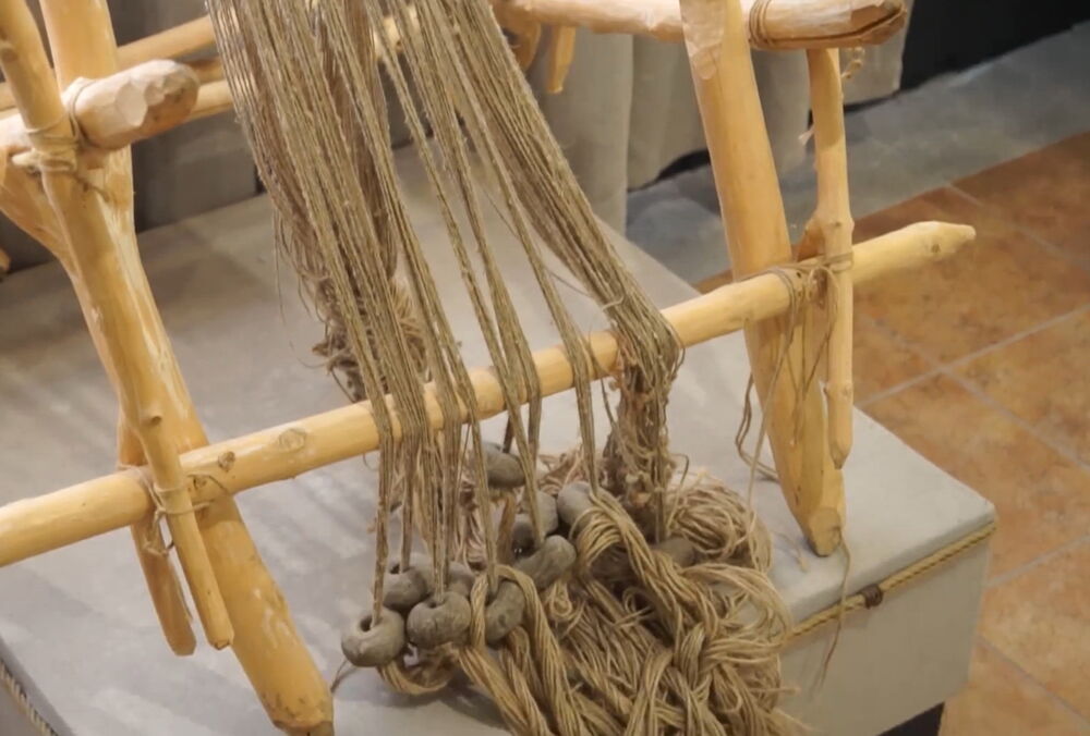 Тканину віком 6 тисяч років показали на виставці в українському музеї: фото, відео