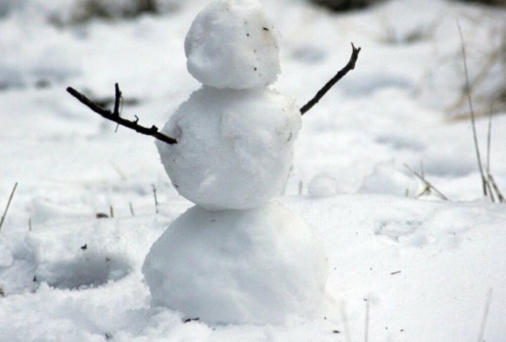 Погода в Україні: снігопади не припиняються