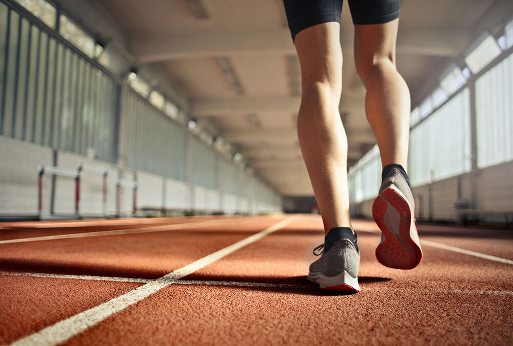 Ученые установили, сколько спать, сидеть и ходить в день должен человек