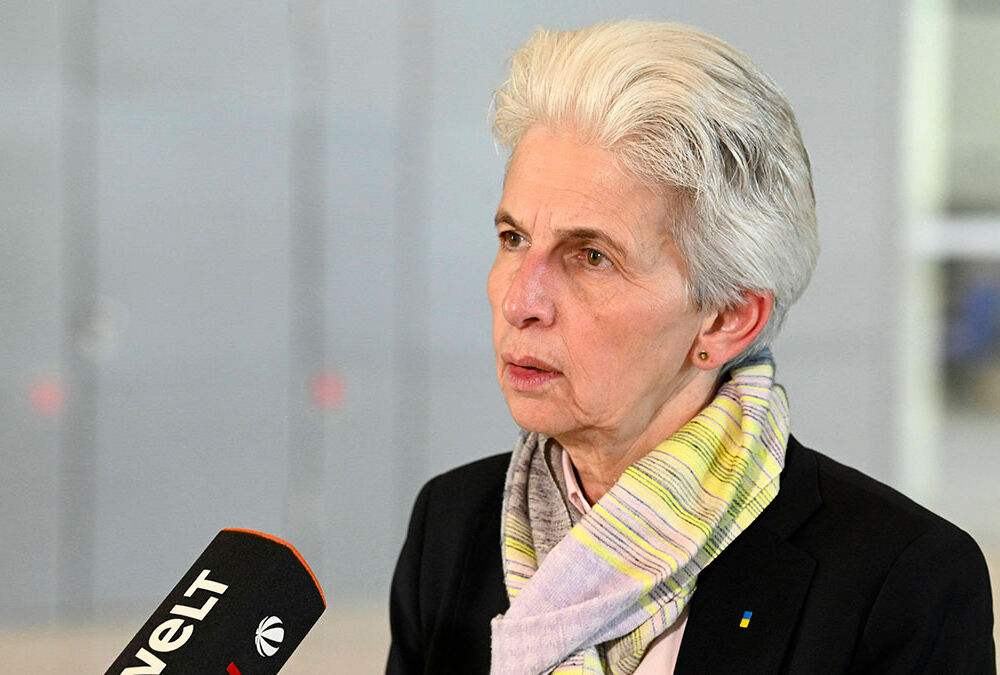 У Бундестазі заявили, що дії Меркель уможливили вторгнення в Україну