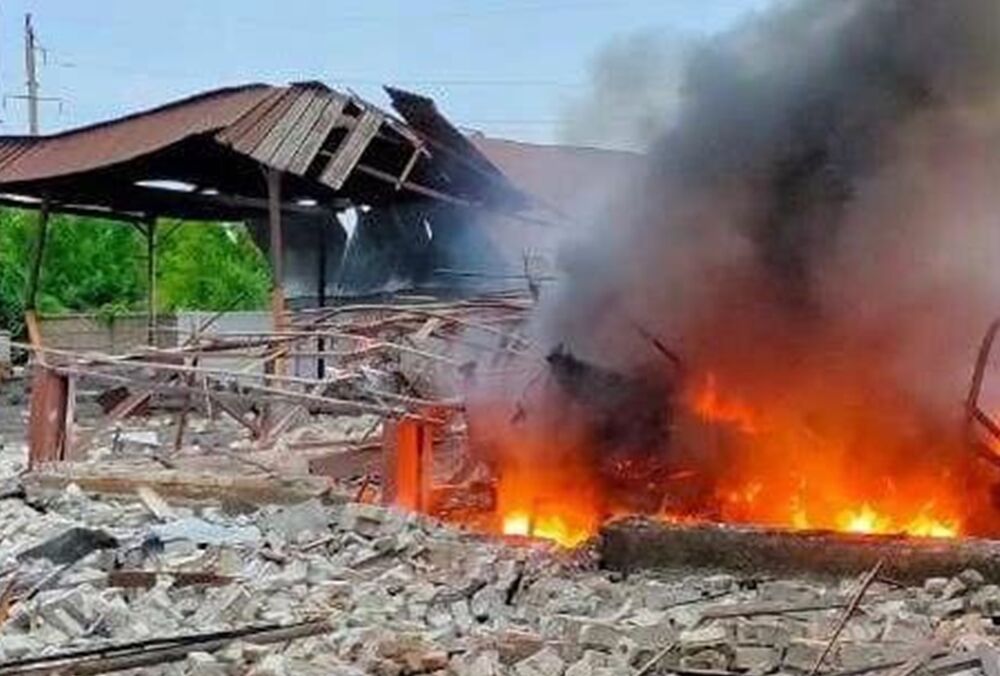 В Днепропетровской области россияне уничтожили склад с 40-тонными запасами зерна