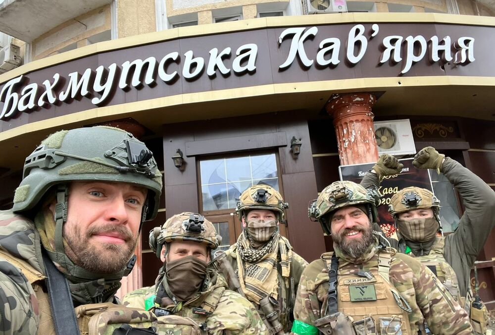 Российский журналист, участник Pussy Riot воюет в Украине на стороне ВСУ