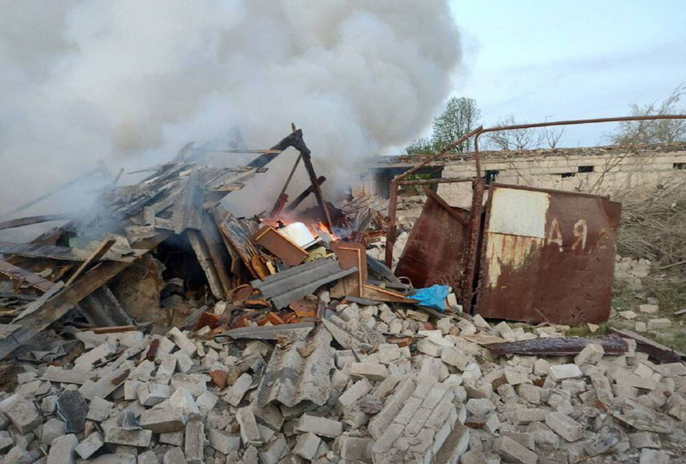 Росіяни скинули авіабомби на Берислав: місто без світла (фото)