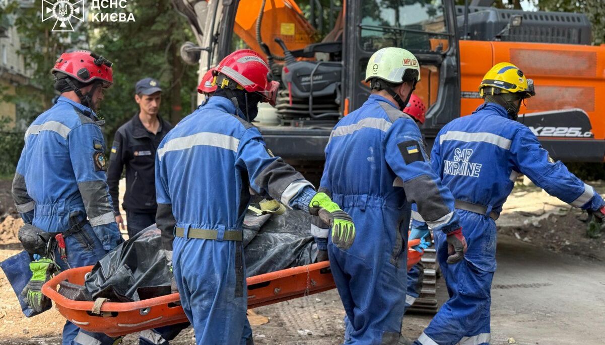 До 26 человек выросло число погибших в результате вчерашней российской атаки на Киев