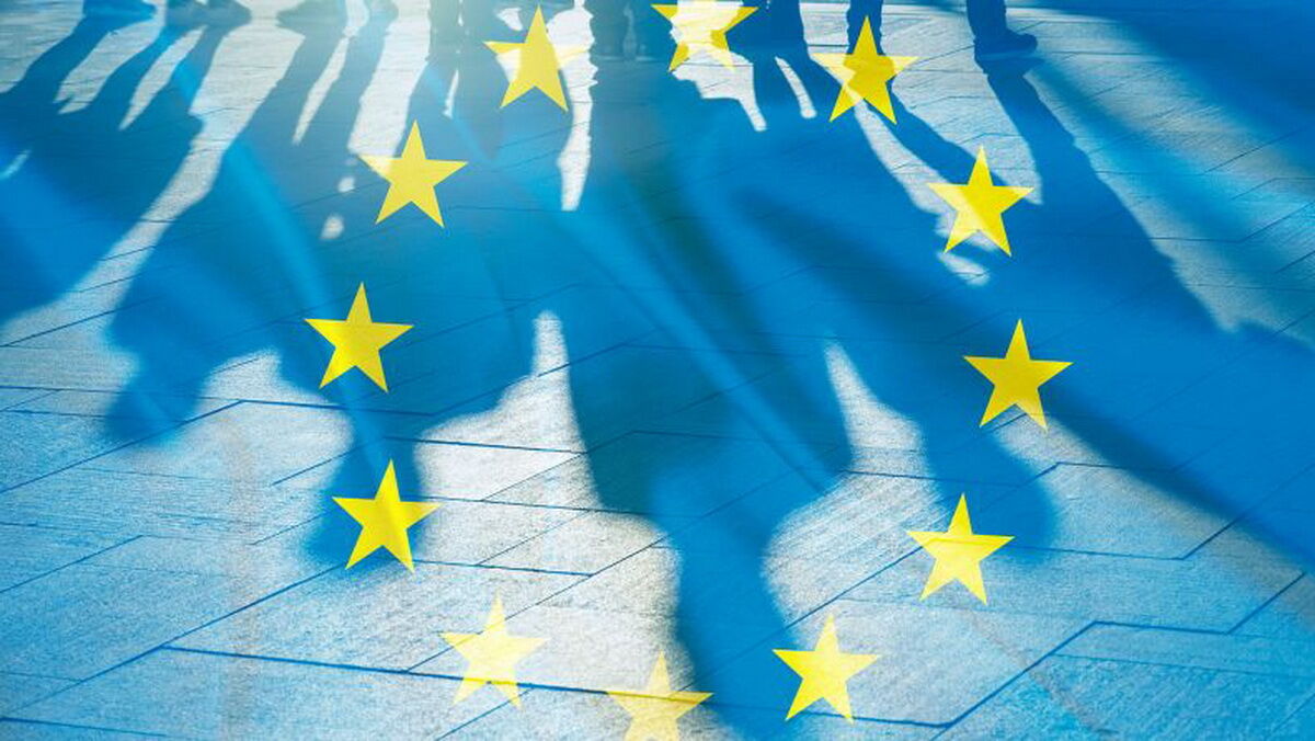 ЕС разрабатывает беспрецедентный план, по которому Украина может получить членство уже в 2027, - Politico