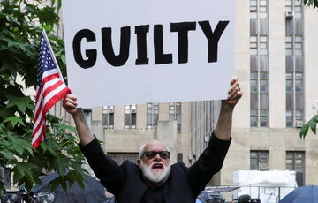 Дональд Трамп став першим президентом США, засудженим за злочин