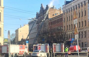 У Ризі загорівся хостел: загинули постояльці У Ризі загорівся хостел: загинули постояльці