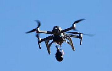 Оккупанты сбросили взрывчатку с дрона на ”скорую” в Херсонской области: ранены медики Оккупанты сбросили взрывчатку с дрона на ”скорую” в Херсонской области: ранены медики