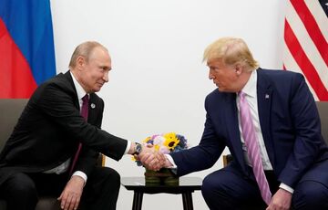 Экс-директор ЦРУ: в случае избрания Трампа президентом США он будет помогать Путину