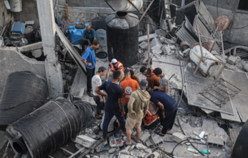 В результате израильских ударов по Газе за ночь погибли минимум 96 палестинцев, половина из них - дети