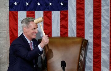 В Палате представителей США с 15-й попытки избрали нового спикера 