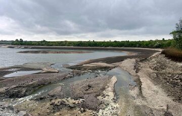 Днепр в Херсоне вернулся в пределы русла