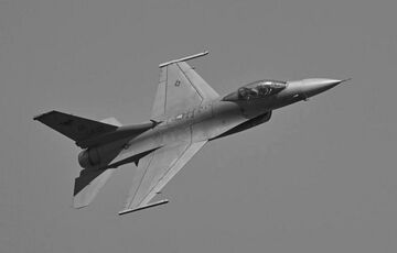 Выполняя боевое задание, погиб пилот F-16 Павел Иванов