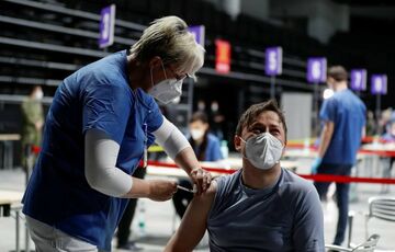 Чехія скасувала обов'язкову вакцинацію від ковіду