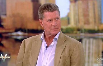 Племянник Трампа назвал его ”сумасшедшим”, заявив, что будет голосовать за Харрис