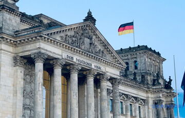 Шольц заявив, що Німеччина не братиме участі в ”коаліції винищувачів” для України Шольц заявив, що Німеччина не братиме участі в ”коаліції винищувачів” для України