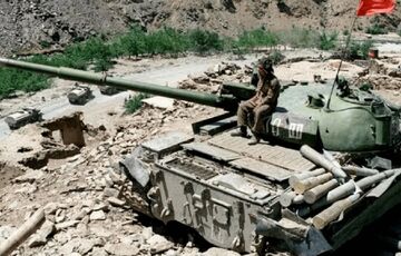 Разведка Великобритании: РФ с целью восполнения потерь перебрасывает на фронт устаревшие Т-62