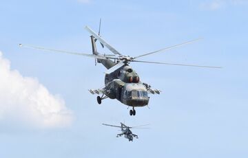 В Узбекистане разбился военный вертолет В Узбекистане разбился военный вертолет