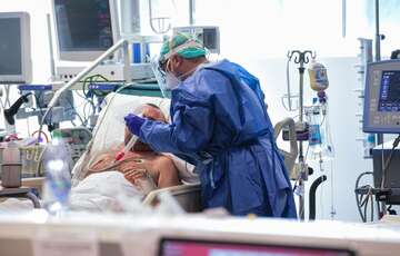 У МОЗ порахували, скільки коштує лікування Covid-19 в лікарні