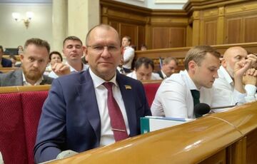 З фракції Слуга народу виключили ще одного нардепа