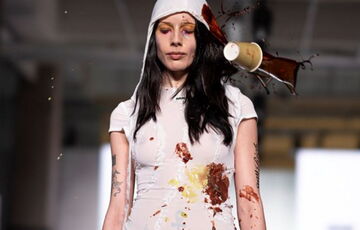 На Тижні моди в Мілані глядачі кидали сміття у моделей: фото, відео