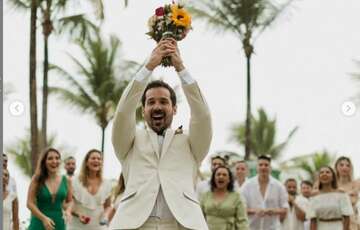 Банкет уже оплачен: в Бразилии мужчина сыграл свадьбу сам с собой после того, как его бросила невеста 