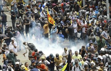 Президент Шрі-Ланки написав заяву про відставку