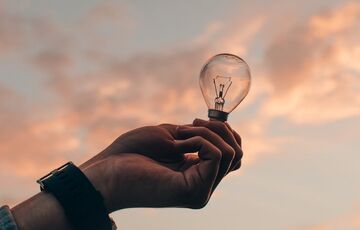 В Украине увеличили объем отключений света на вечер