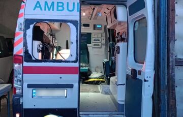 Под огнем окупантов на Херсонщине оказались медики и спасатели: есть раненые