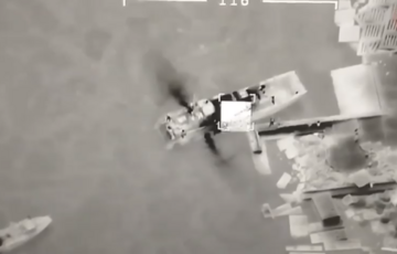 ВСУ обстреляли технику и позиции россиян на острове Змеиный: мощное видео