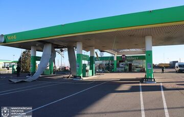 Росіяни атакували Миколаїв касетним Іскандером, одна людина загинула: кадри наслідків Росіяни атакували Миколаїв касетним Іскандером, одна людина загинула: кадри наслідків