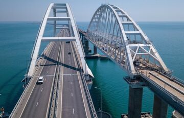 Тука: українські військові можуть скласти план удару по Кримському мосту 