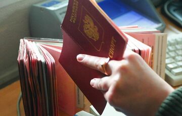 В Естонії хочуть розпочати депортацію тих, хто отримає російський паспорт