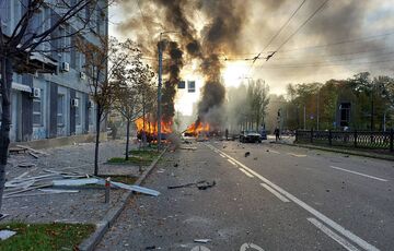 Россияне бьют ракетами по центру Киева и другим городам: что известно Россияне бьют ракетами по центру Киева и другим городам: что известно