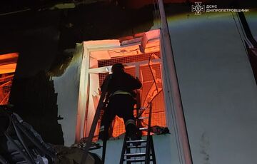 Трьох дітей витягли з-під завалів житлового будинку після атаки на Дніпропетровську область