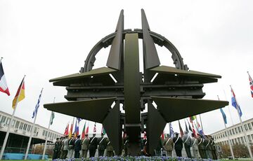 Главы МИД стран НАТО соберутся на экстренное заседание из-за России  Главы МИД стран НАТО соберутся на экстренное заседание из-за России