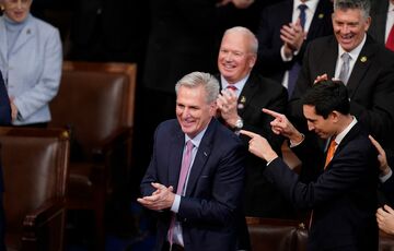 Спикер Палаты представителей США призвал Сенат не выделять деньги на помощь Украине Спикер Палаты представителей США призвал Сенат не выделять деньги на помощь Украине