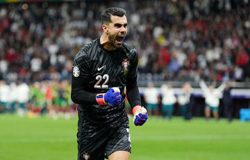 Вратарь сборной Португалии установил исторический рекорд на Евро