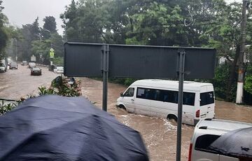 Наводнение в Ялте: количество пострадавших значительно возросло Наводнение в Ялте: количество пострадавших значительно возросло