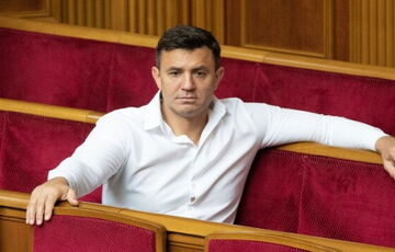 Тищенко исключили из фракции ”Слуга народа” после скандала с поездкой в Таиланд 