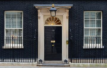 Британия, Франция и Канада, угрожая санкциями, призвали Израиль остановить наступление в Газе